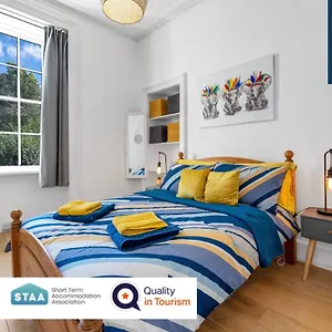 Apartment Cosy 1 Bed Main Door In Lovely Leith, Favourite For Tourists, Relocation, Businesses, Long Stays Welcome, Edinburgh