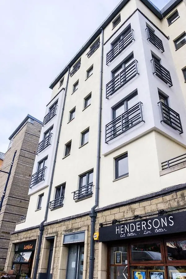 The Rock View Apartment Edinburgh Old Town 2-Bedroom Terrace Lift Parking